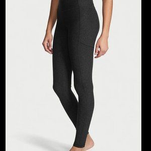 NWT VICTORIA'S SECRET Essential Pocket Legging sz L